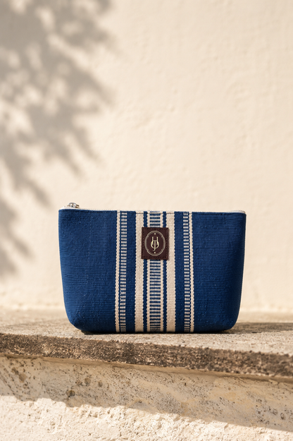 THE SMILING POUCH